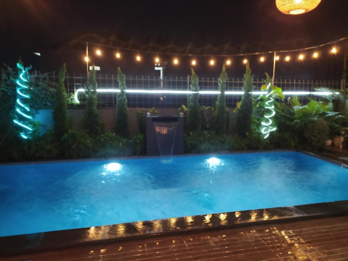 Villa Sky Garden Bogor Exterior photo